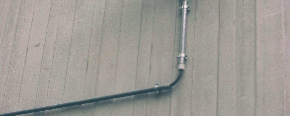 Med närmare 200 miljoner paket i omlopp har entrén blivit hushållets mest sårbara punkt. Foto: Markus Spiske/Unsplash