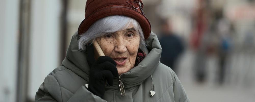 Förslaget innebär att operatörer ska kunna blockera misstänkta samtal och meddelanden innan de når mottagaren. Foto: Maxim Tolchinskiy/Unsplash