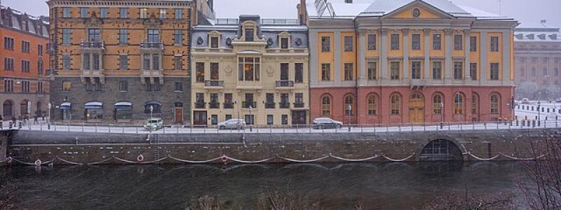 Regeringsbyggnader vid Strömsgatan i Stockholm Foto: ArildV/Wikimedia Commons/https://commons.wikimedia.org/wiki/File:Str%C3%B6mgatan_January_2026_01.jpg