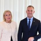 Post- och telestyrelsens nya generaldirektör Lena Nyberg och civilminister Erik Slottner. Foto: Hugo Rosell/Regeringskansliet