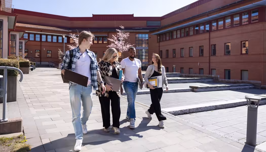 Många vill bli cybersäkerhetsexpert, dataspelsutvecklare eller sjuksköterska. Foto: Högskolan i Skövde