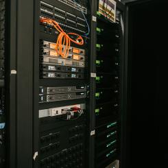 Serverhall. Foto: kevin ache /Unsplash