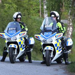 Svensk polis på motorcyklar. Foto: Bengt Nyman/Wikimedia Commons/https://commons.wikimedia.org/wiki/File:Swedish_police_on_motorcycles.jpg